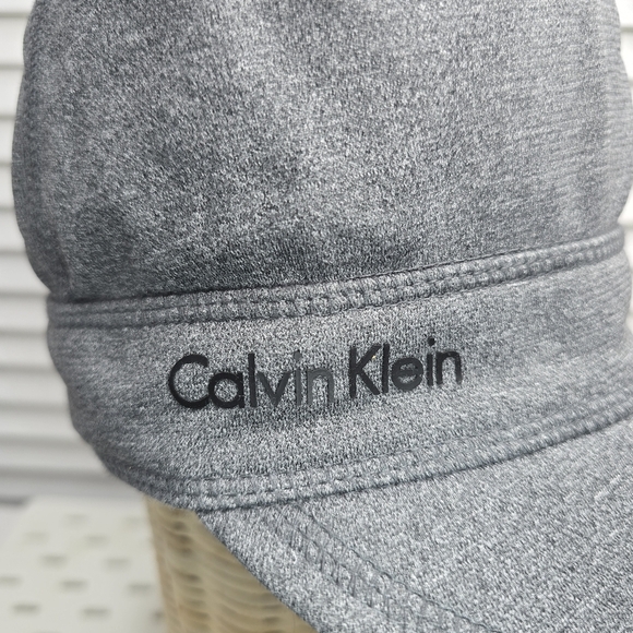 CALVIN KLEIN Ponytail Cap Gray Stretch Fit Beanie Hat Women's Sporty Minimalist - Picture 6 of 9
